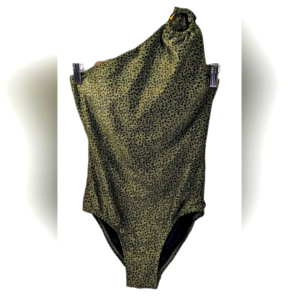 Shore Shapes One-Shoulder Green Leopard Print Swimsuit Sz 8 Built In Support
